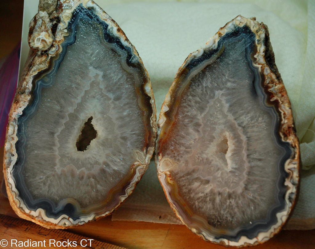 Brazilian Banded Agate geode pair 72 oz (2041 gms) – Radiant Rocks CT